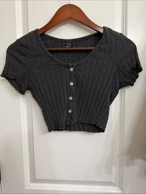 SHEIN Dark Charcoal Ribbed Button-Front Crop Top
